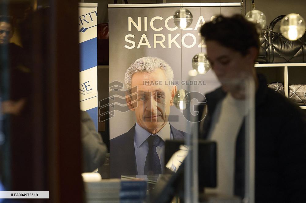 Nicolas Sarkozy at His First Book Signing for Le Journal D'un Prisonnier - Paris