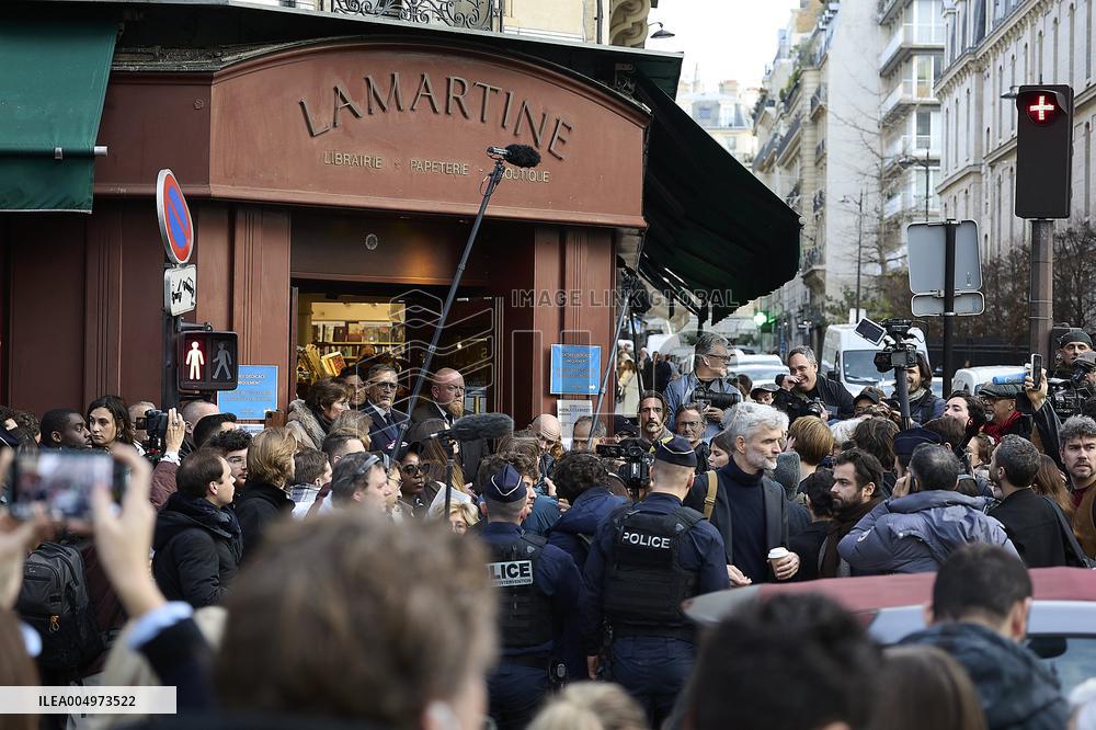 Nicolas Sarkozy at His First Book Signing for Le Journal D'un Prisonnier - Paris