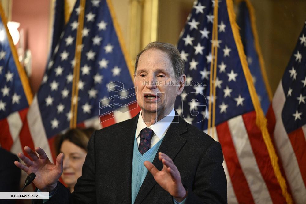 Press conference held by Senate Minority leadership