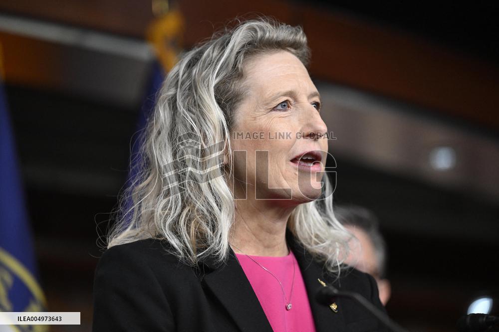 Radio/TV Gallery press conference held by republican House leadership