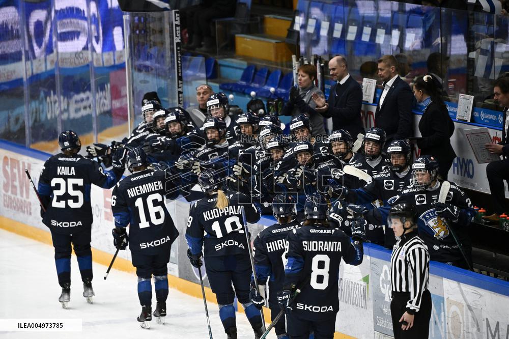 Women's EHT match Finland vs Sweden