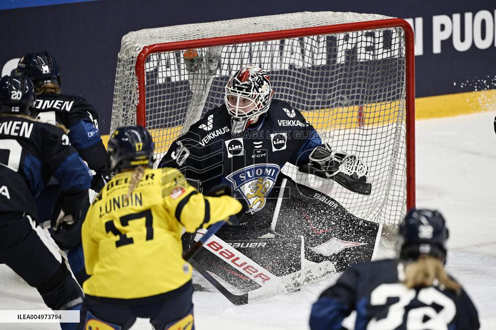 Women's EHT match Finland vs Sweden