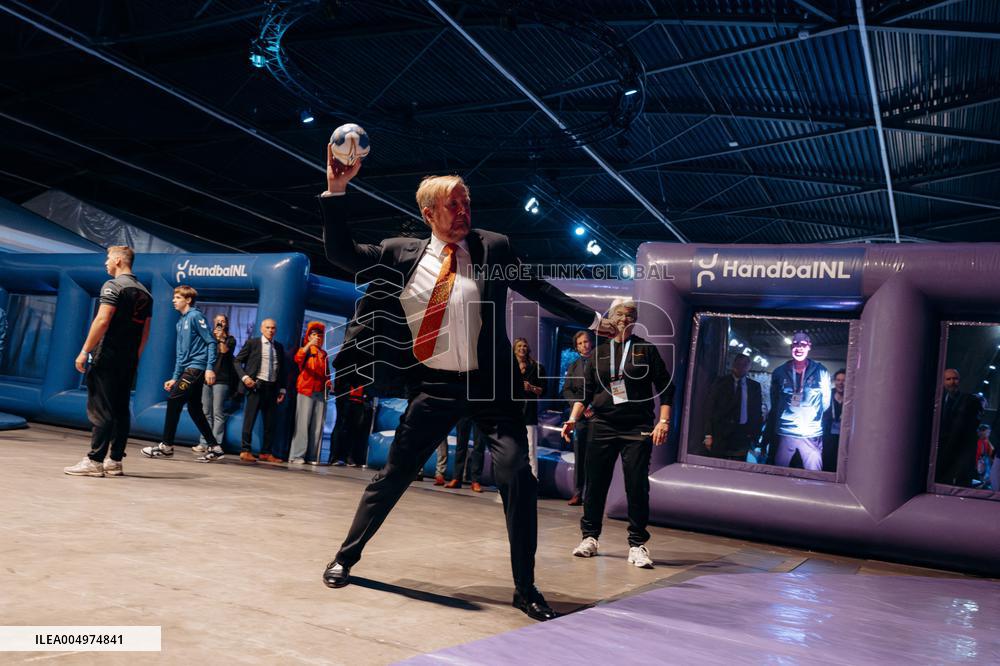 King Willem Alexander At IHF Womens Handball Championship - Rotterdam