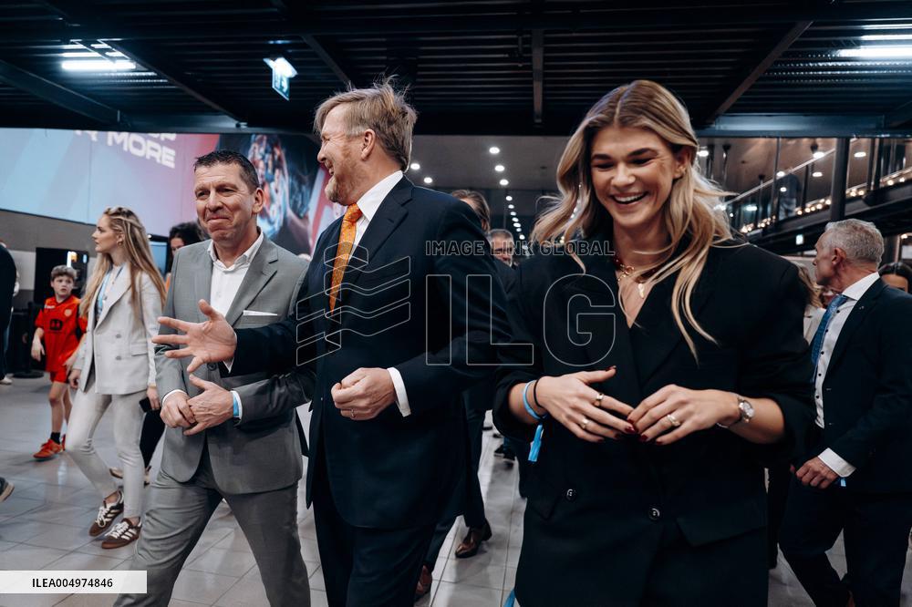 King Willem Alexander At IHF Womens Handball Championship - Rotterdam