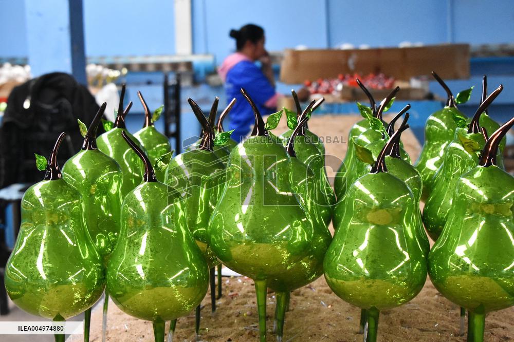 Production of Christmas Glass Spheres - Mexico
