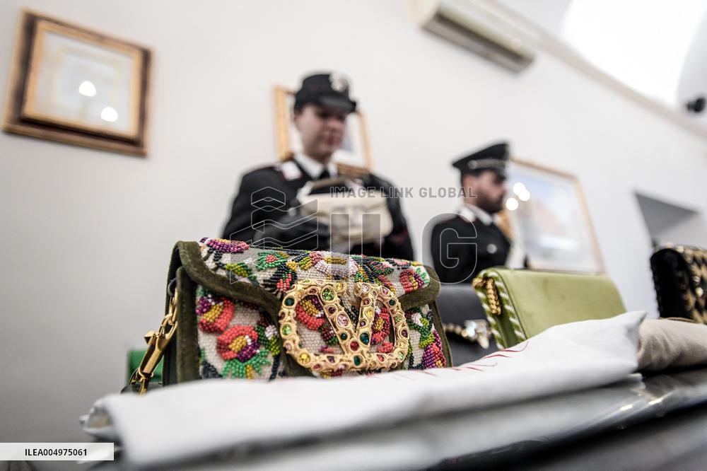 Carabinieri Return Stolen Bags In Press Conference - Rome