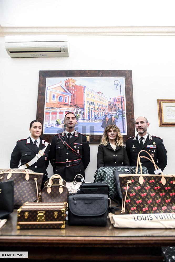 Carabinieri Return Stolen Bags In Press Conference - Rome