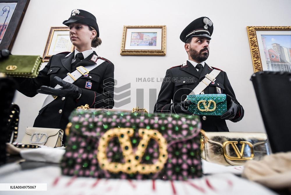 Carabinieri Return Stolen Bags In Press Conference - Rome
