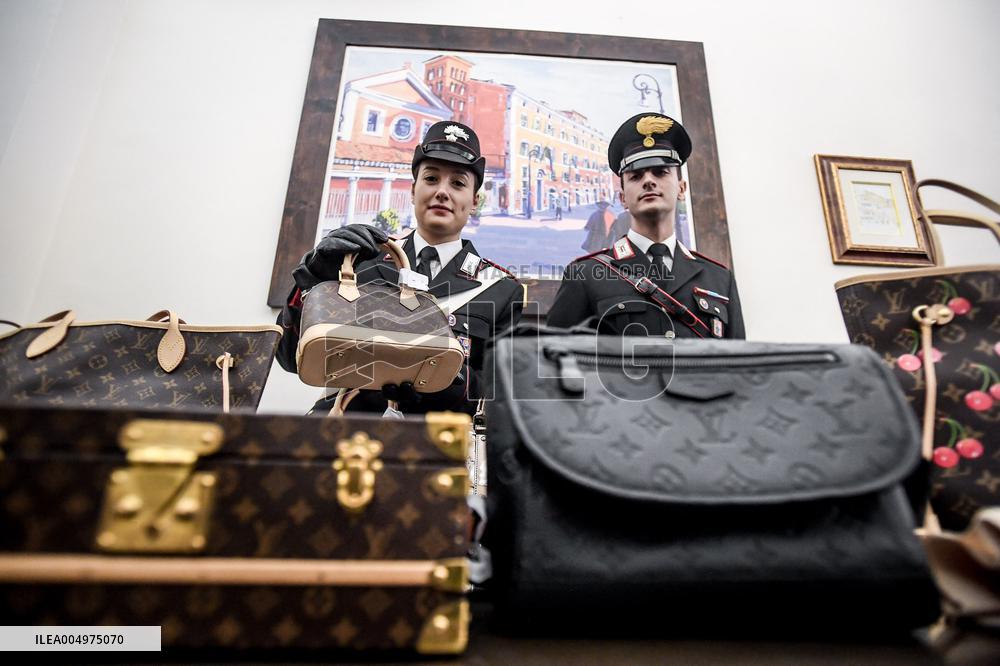 Carabinieri Return Stolen Bags In Press Conference - Rome