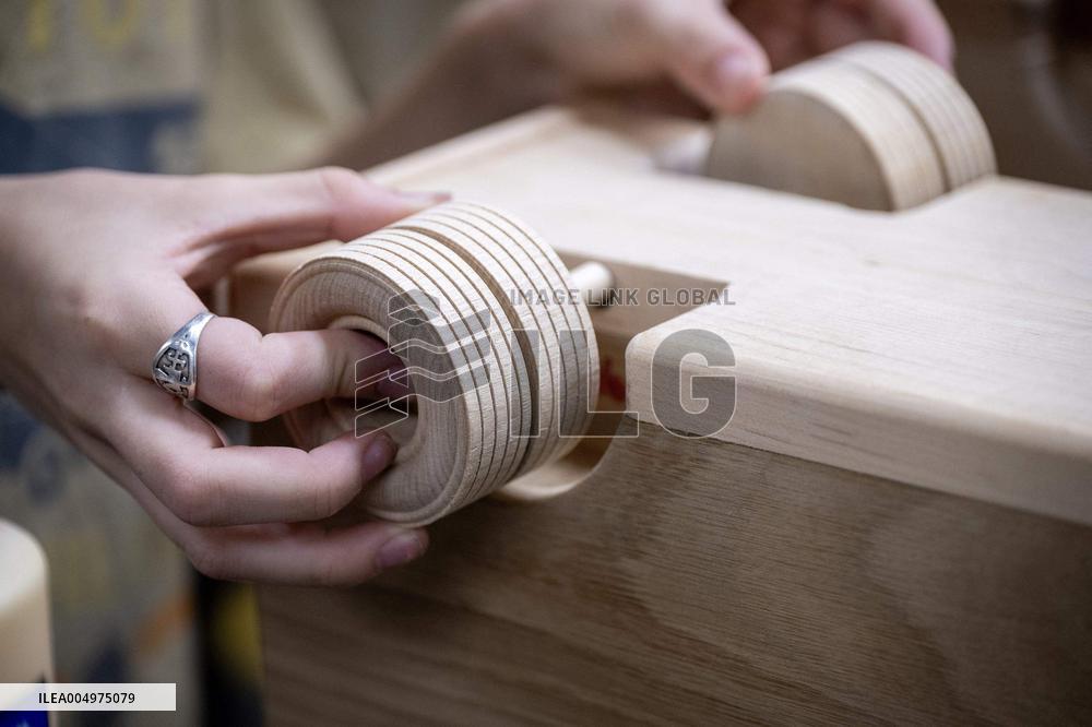 Making Toys from Wood Scraps - Kansas