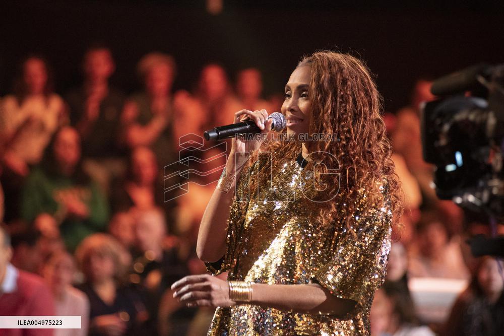 39th Telethon Show - Paris