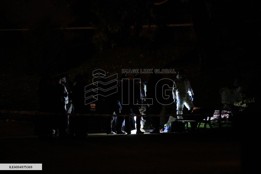 Homeless Man Commits Suicide at Trocadero - Paris