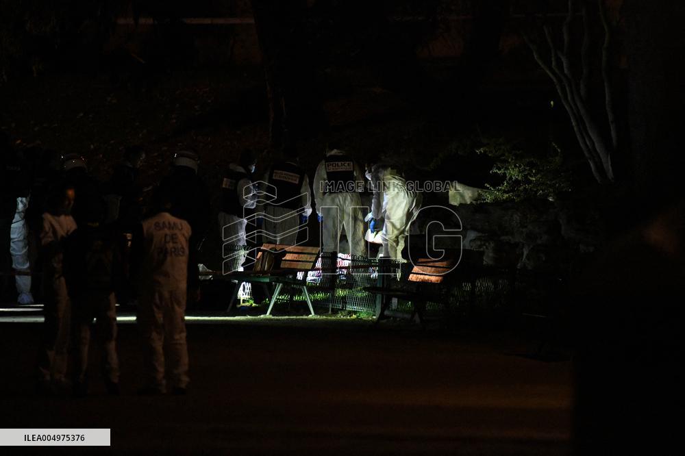 Homeless Man Commits Suicide at Trocadero - Paris