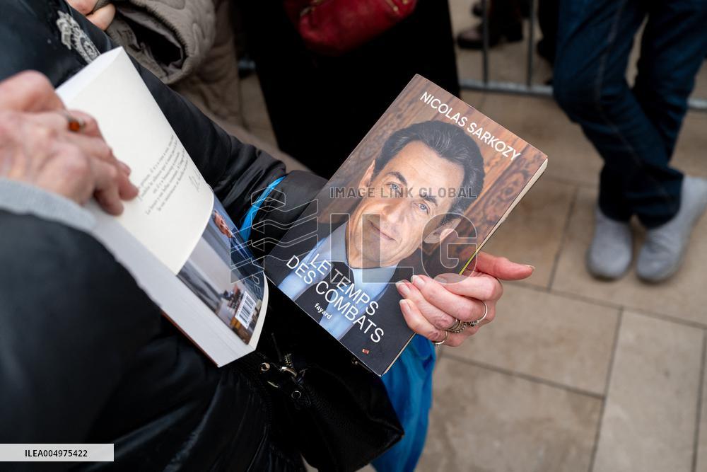 Book Signing for Nicolas Sarkozy's Book Journal D'un Prisonnier - Marseille