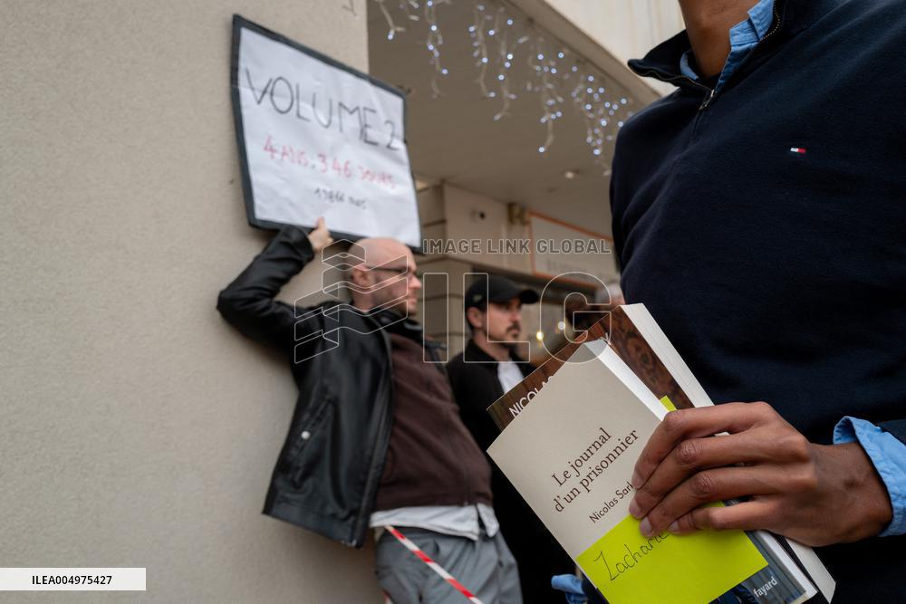 Book Signing for Nicolas Sarkozy's Book Journal D'un Prisonnier - Marseille