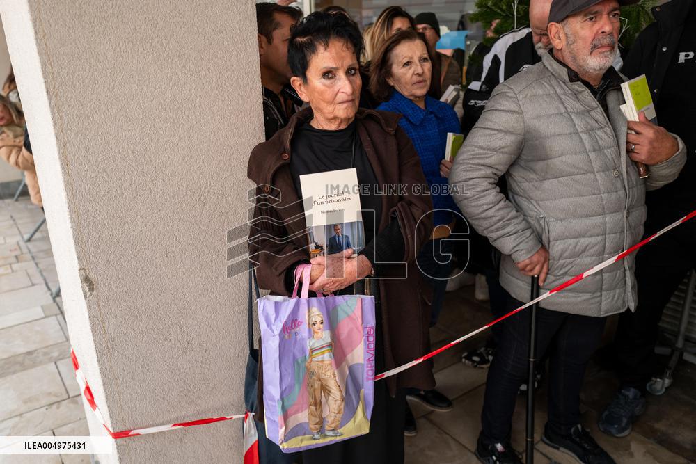 Book Signing for Nicolas Sarkozy's Book Journal D'un Prisonnier - Marseille