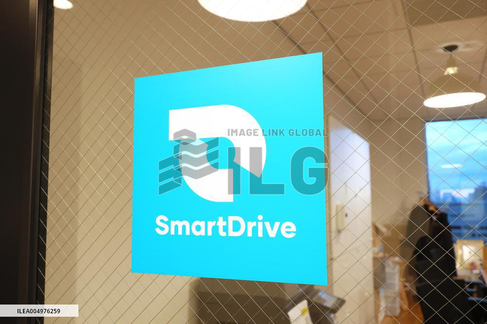 SmartDrive signboard and logo