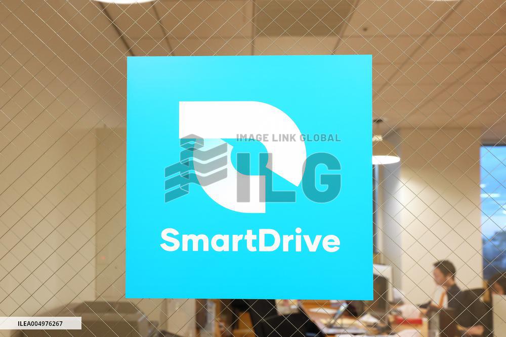 SmartDrive signboard and logo