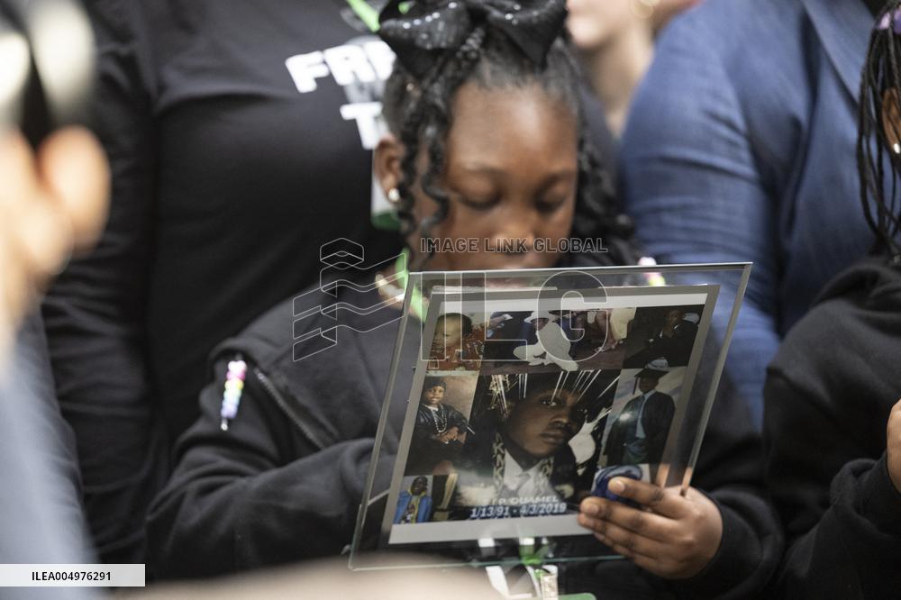 Press conference on gun violence prevention Hart Senate office building