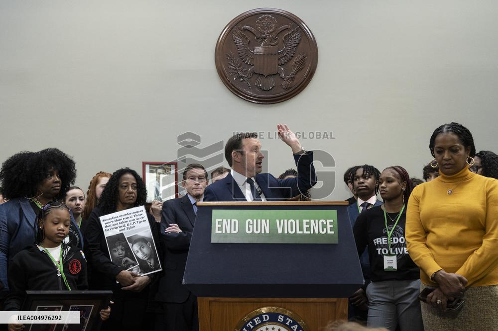 Press conference on gun violence prevention Hart Senate office building
