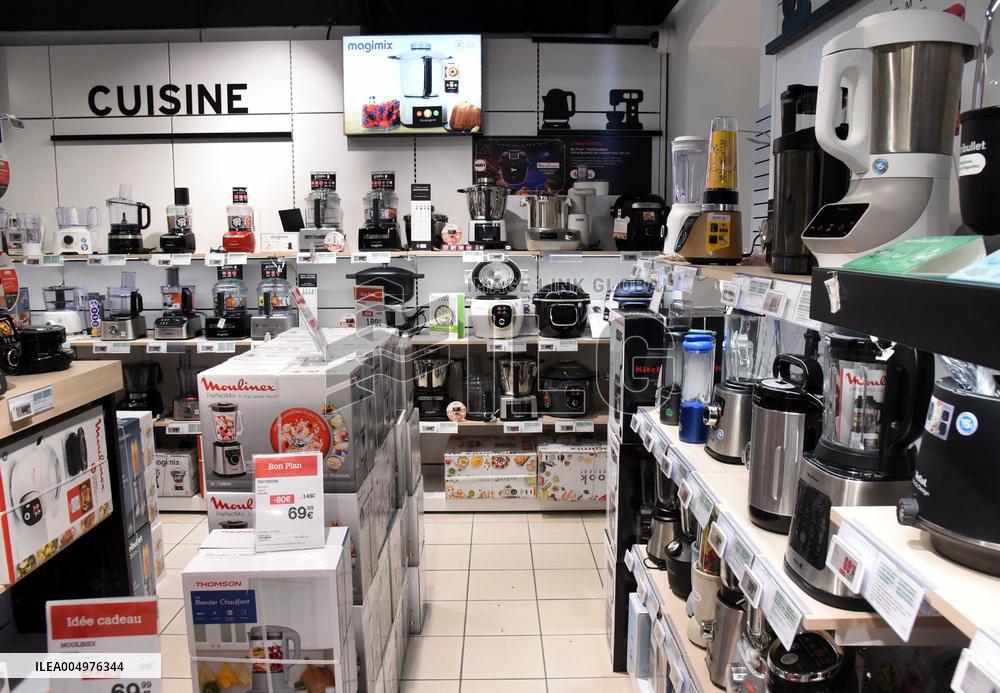 Brandt Appliances Liquidated 700 Jobs Lost - Paris