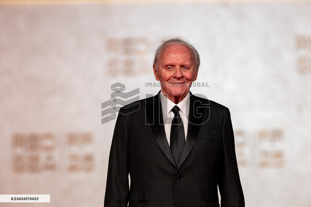 Anthony Hopkins Attend Closing of Red Sea Film Festival - Jeddah