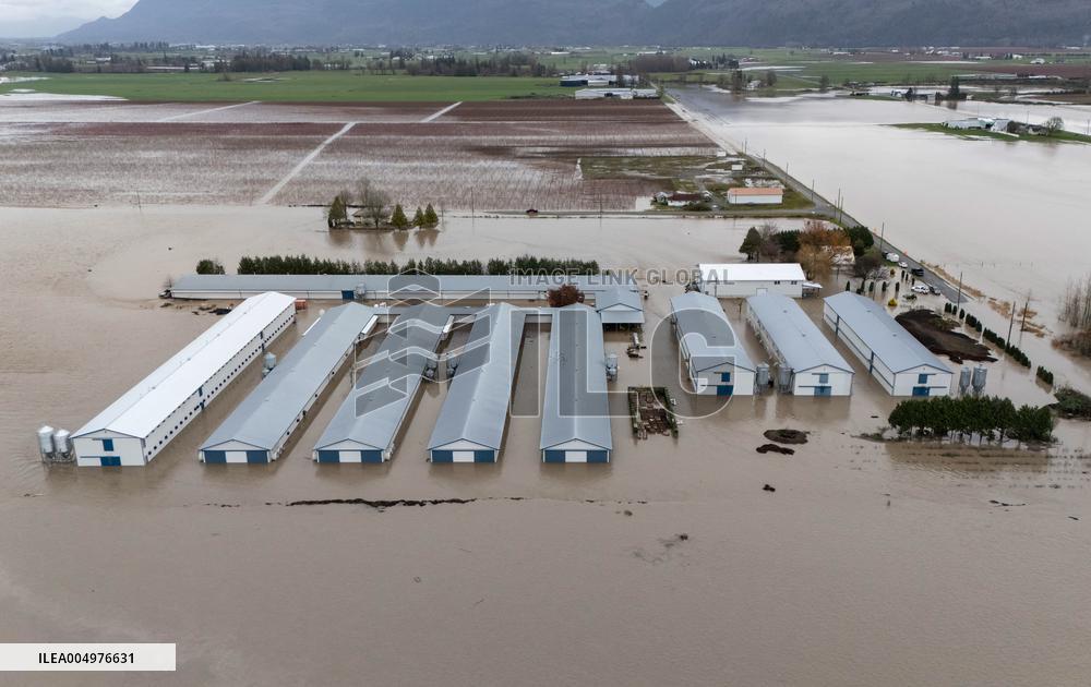 Canada Suffers Severe Flooding and Thousands Evacuated