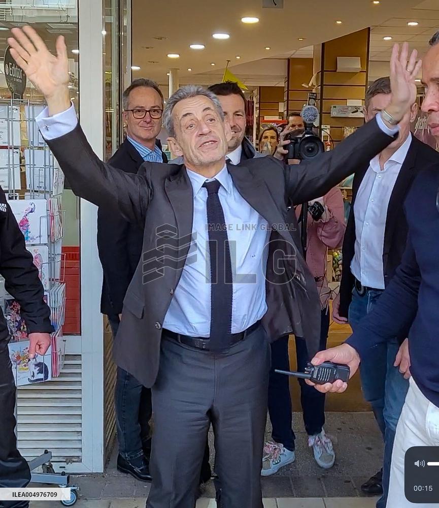 Nicolas Sarkozy Signing Copies of His Book - Marseille