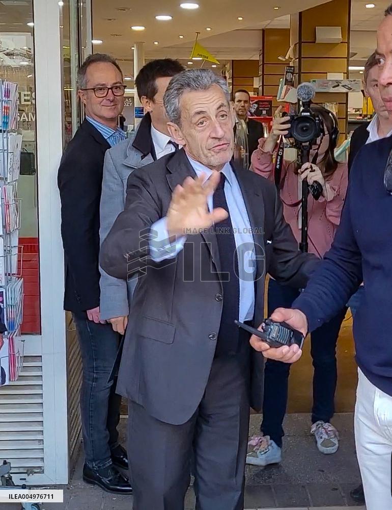 Nicolas Sarkozy Signing Copies of His Book - Marseille
