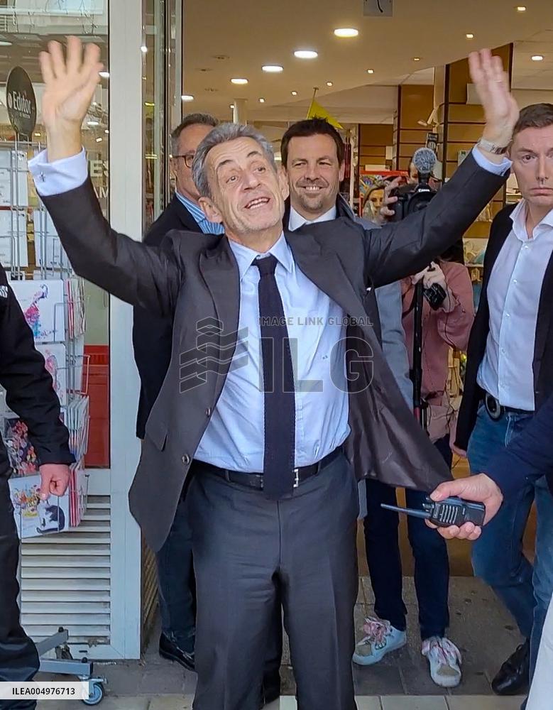 Nicolas Sarkozy Signing Copies of His Book - Marseille