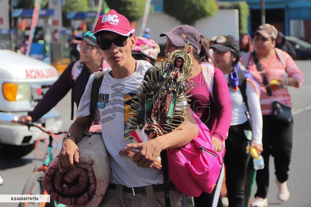 Pilgrims Continue Their Journey Toward Basilica of Guadalupe - Mexico