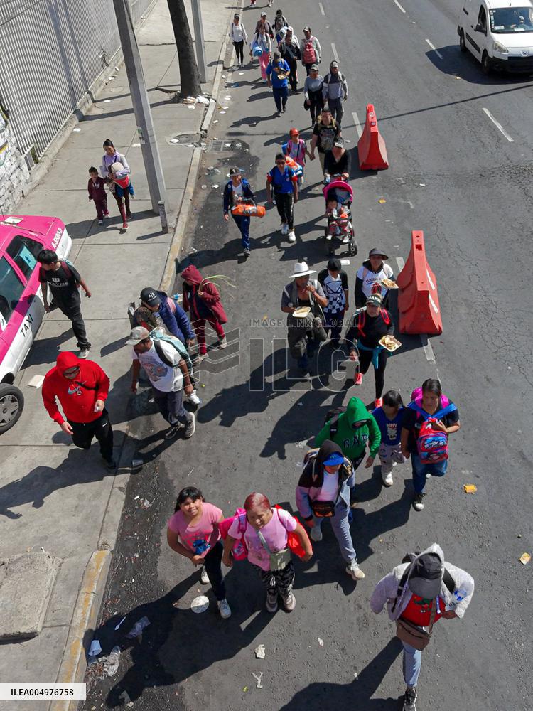 Pilgrims Continue Their Journey Toward Basilica of Guadalupe - Mexico