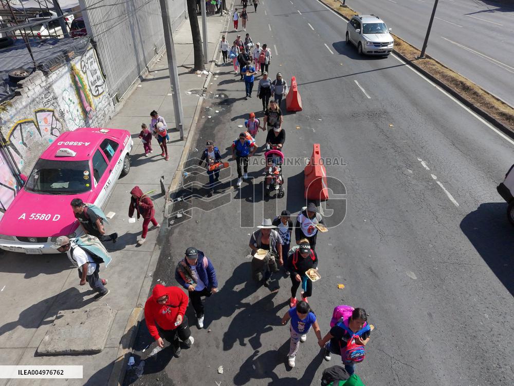 Pilgrims Continue Their Journey Toward Basilica of Guadalupe - Mexico