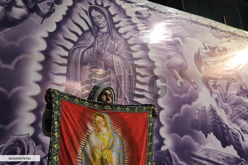 Pilgrims Continue Their Journey Toward Basilica of Guadalupe - Mexico