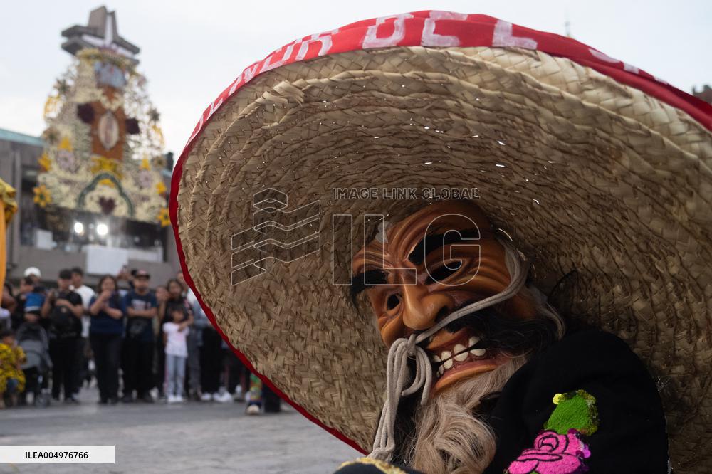 Pilgrims Continue Their Journey Toward Basilica of Guadalupe - Mexico