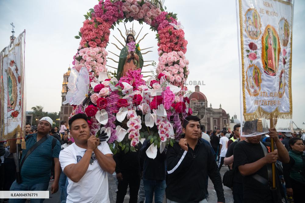 Pilgrims Continue Their Journey Toward Basilica of Guadalupe - Mexico