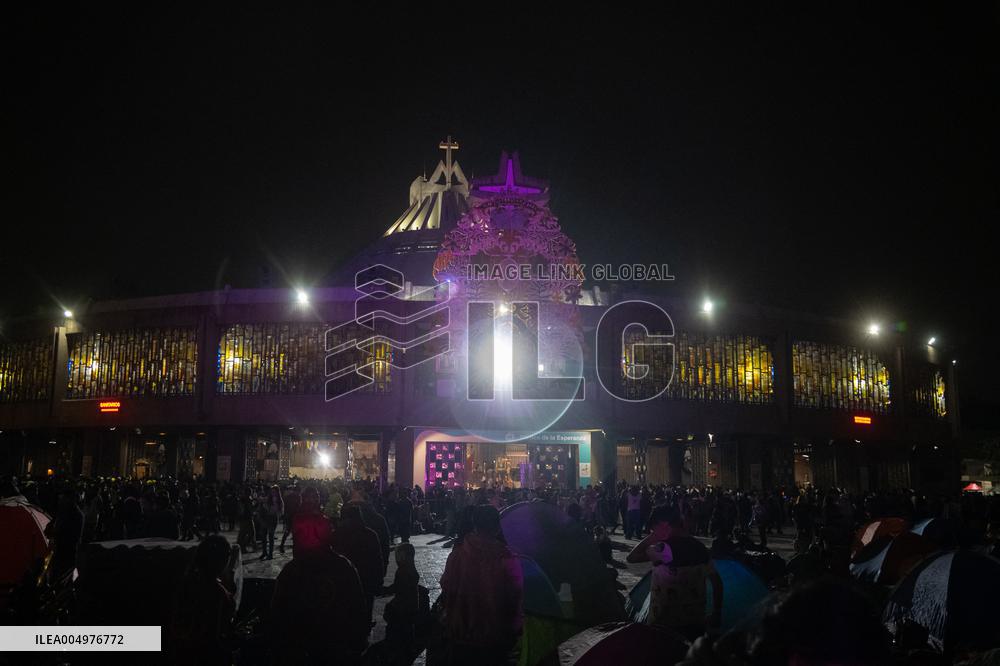 Pilgrims Continue Their Journey Toward Basilica of Guadalupe - Mexico