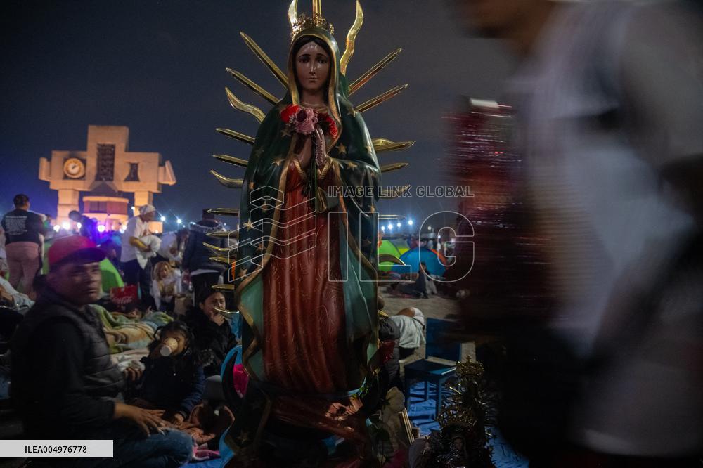 Pilgrims Continue Their Journey Toward Basilica of Guadalupe - Mexico