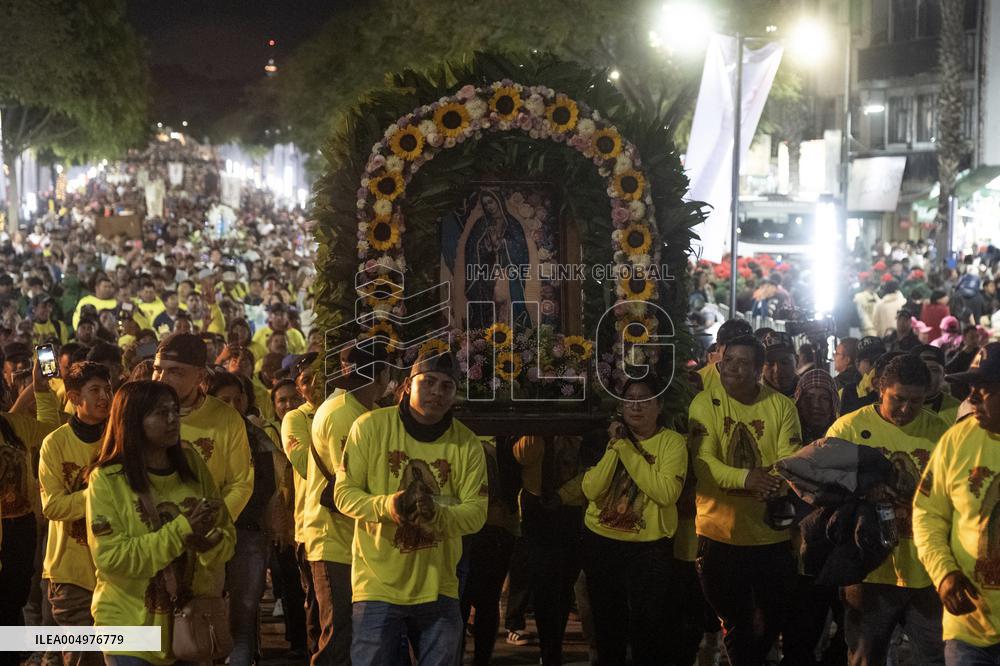 Pilgrims Continue Their Journey Toward Basilica of Guadalupe - Mexico