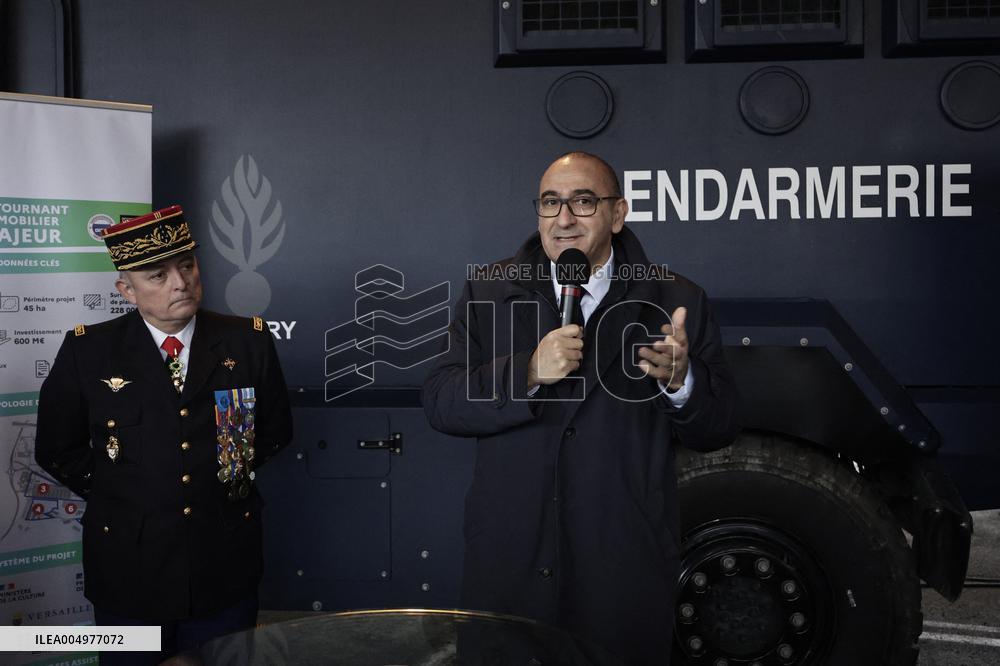 Minister of The Interior Nunez Visits BRI and GIGN - Versailles