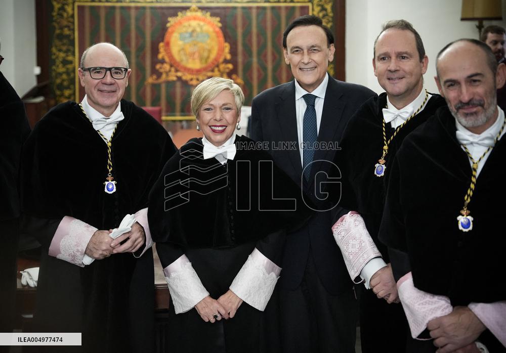 Carmen Vargas Takes Office as Rector - Seville