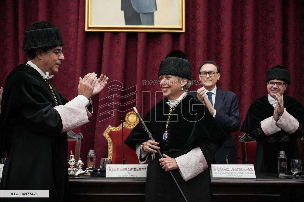 Carmen Vargas Takes Office as Rector - Seville