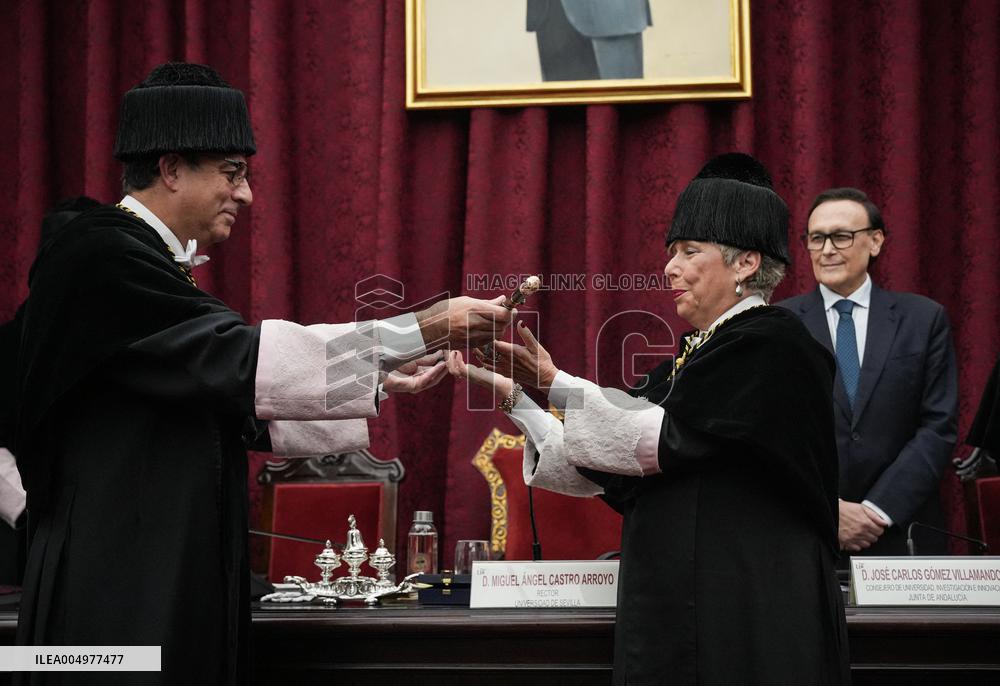 Carmen Vargas Takes Office as Rector - Seville