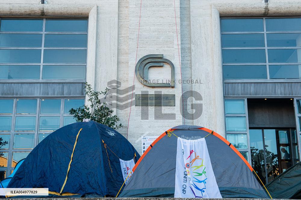 Researchers Protest At CNR Headquarters - Rome