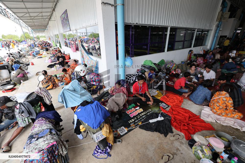 Cambodian Evacuees At A Safe Zone - Phnom Penh