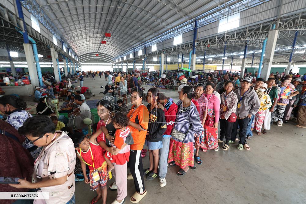 Cambodian Evacuees At A Safe Zone - Phnom Penh