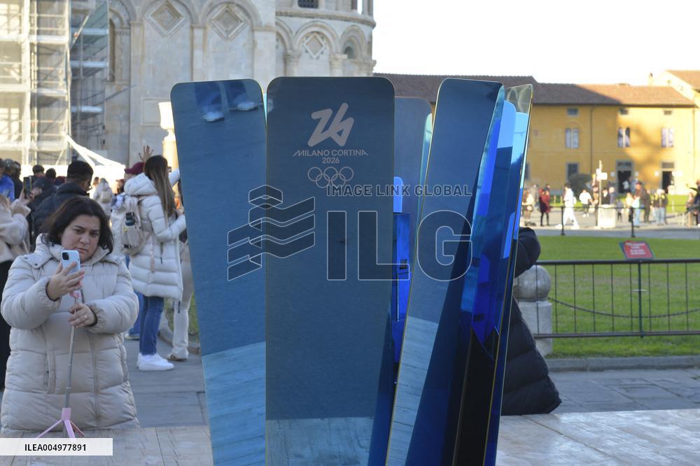 Arrival Of Olympic Flame in the Piazza dei Miracoli - Pisa