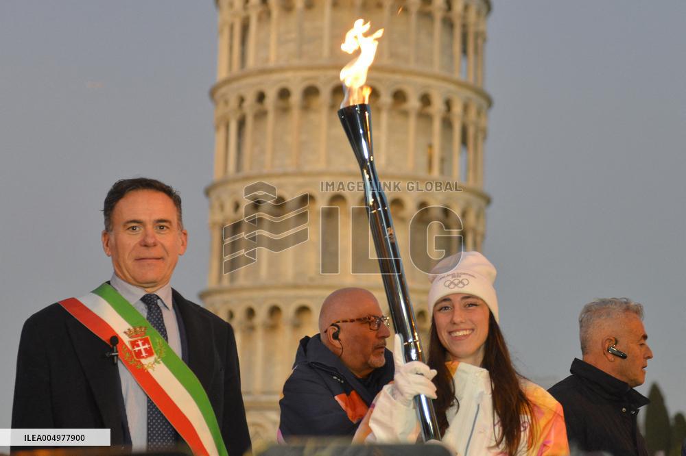 Arrival Of Olympic Flame in the Piazza dei Miracoli - Pisa