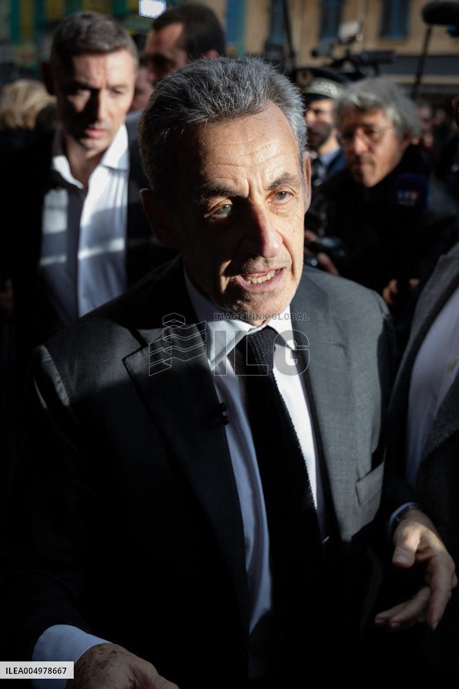 Nicolas Sarkozy At Public Book Signing Event - Menton