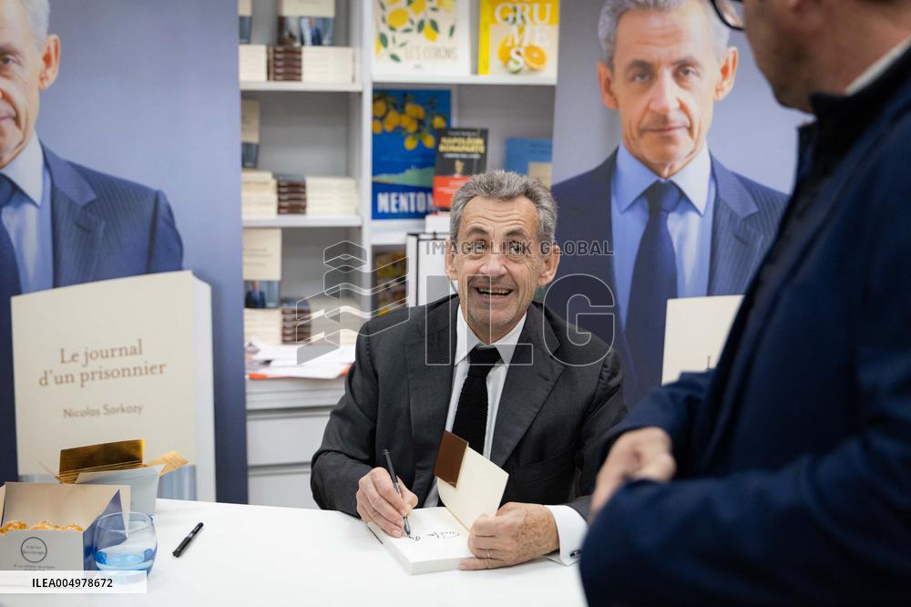 Nicolas Sarkozy At Public Book Signing Event - Menton